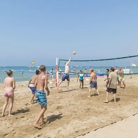 Sandy Отель 4*
