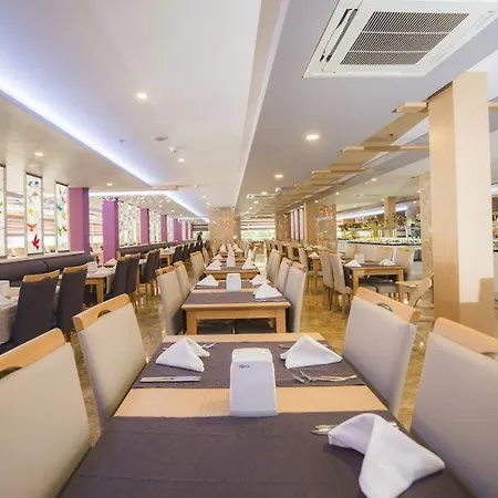 Hotell Sandy 4*